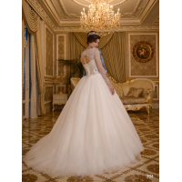  Bruidsjurk met ontelbare kristallen,steentjes. Maat 34,36